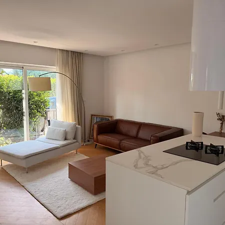 Modern Elegance With Garden And Private Parking Appartement Split